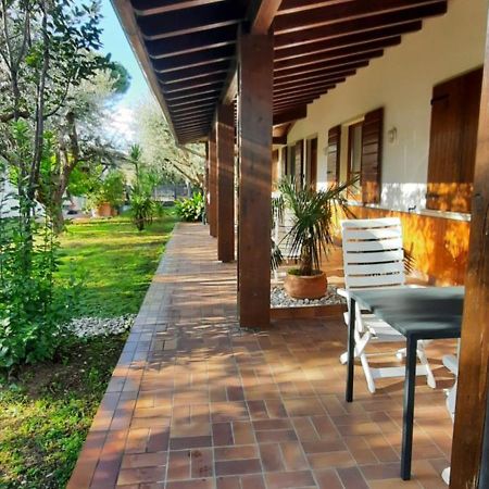 Elisa Holidays Apartments Puegnago del Garda Esterno foto