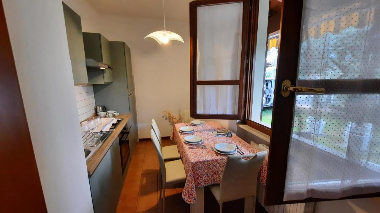 Elisa Holidays Apartments Puegnago del Garda Esterno foto