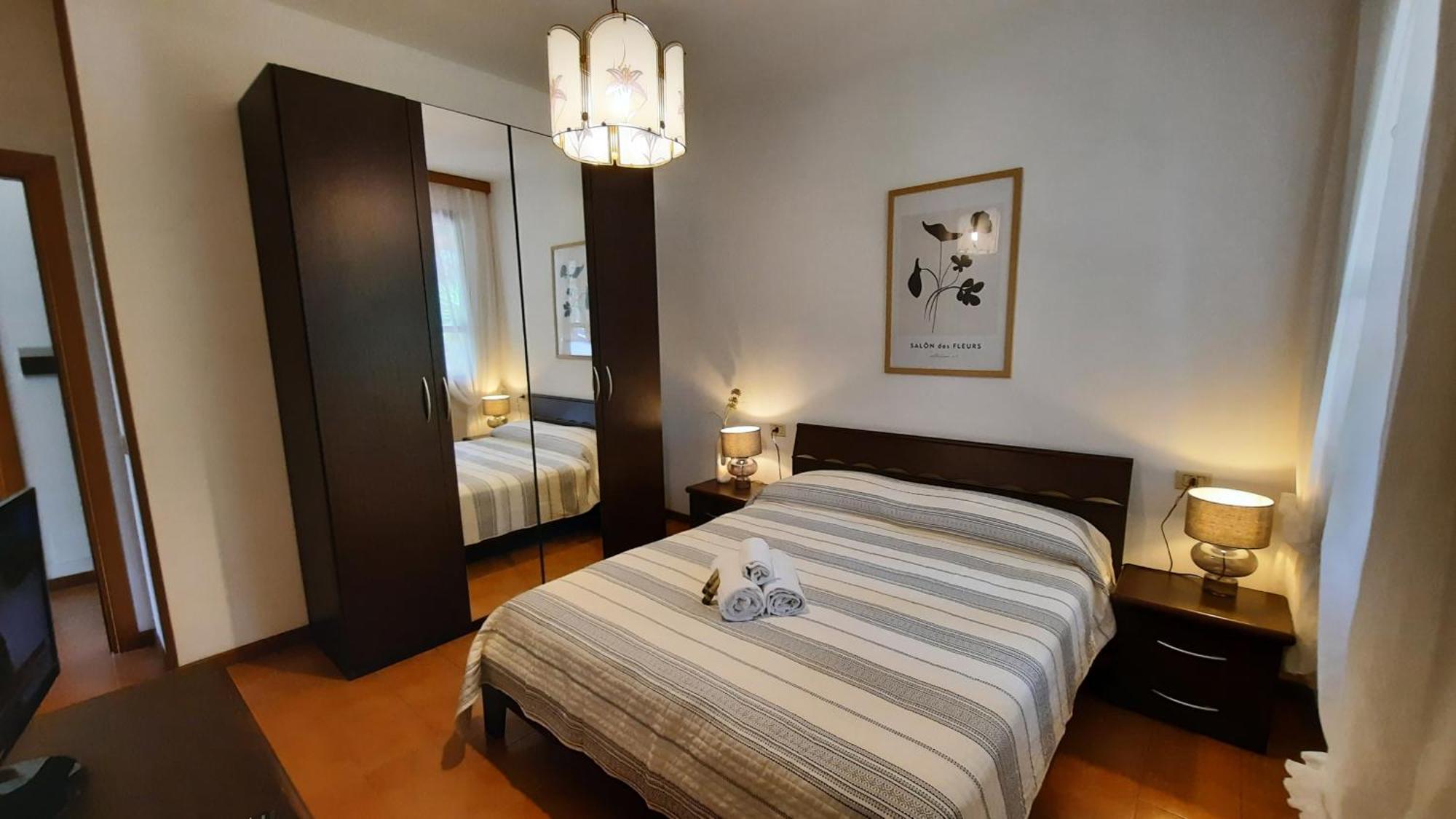 Elisa Holidays Apartments Puegnago del Garda Esterno foto