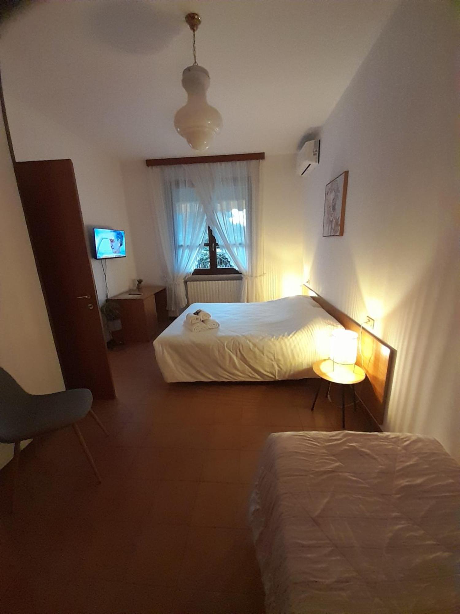 Elisa Holidays Apartments Puegnago del Garda Esterno foto