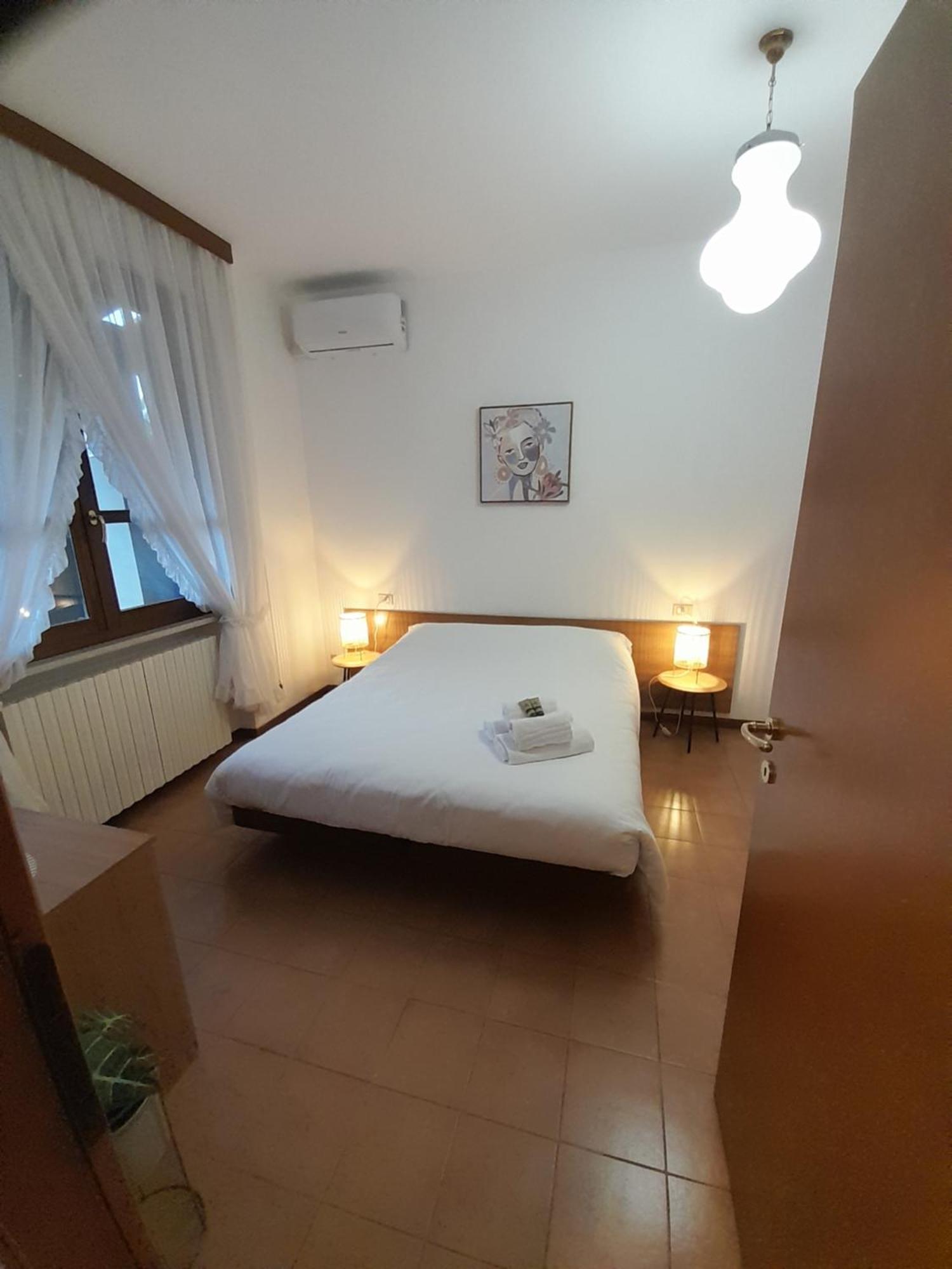 Elisa Holidays Apartments Puegnago del Garda Esterno foto