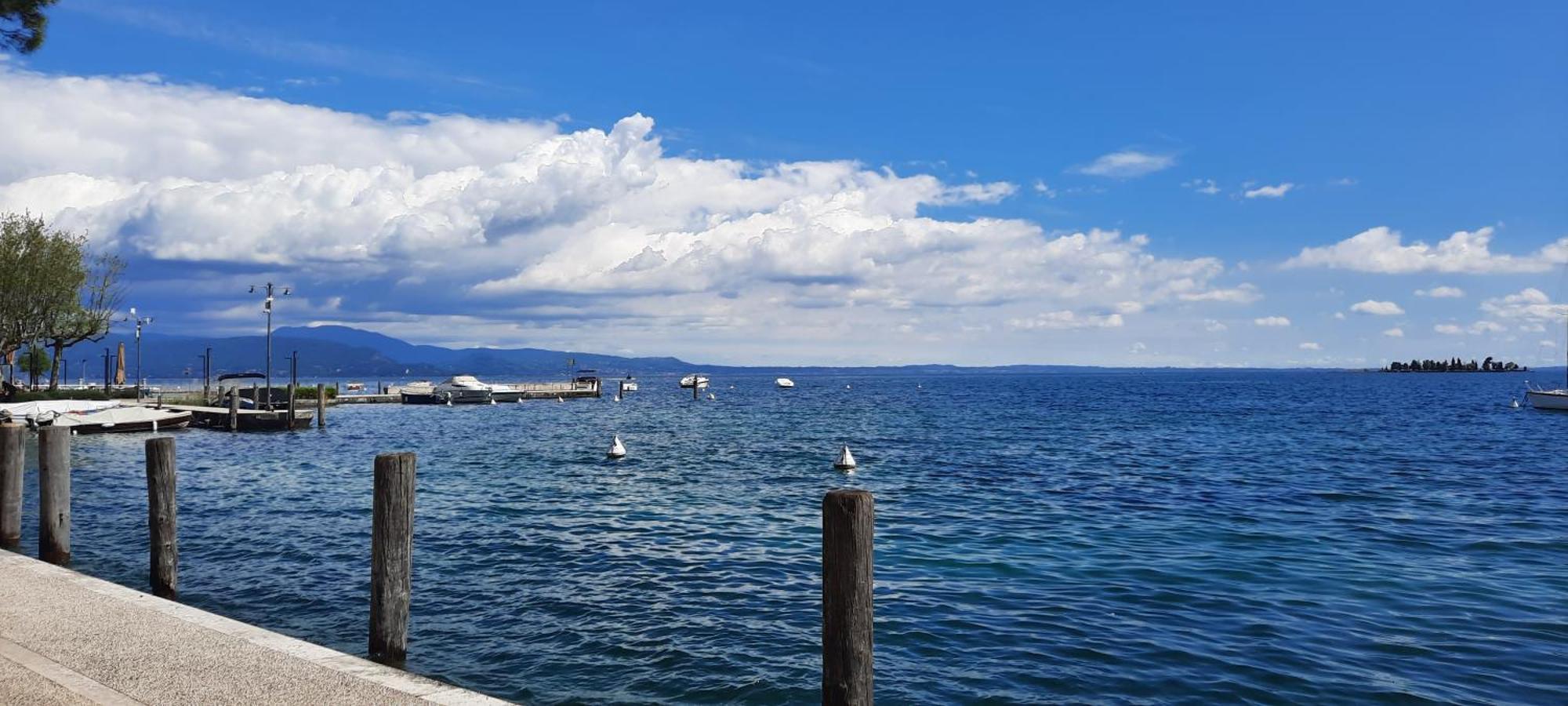Elisa Holidays Apartments Puegnago del Garda Esterno foto